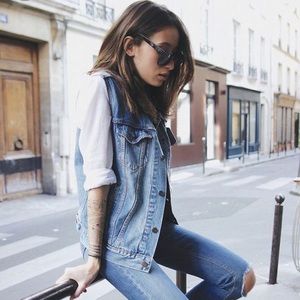 VINTAGE Levi’s Denim Vest 💫